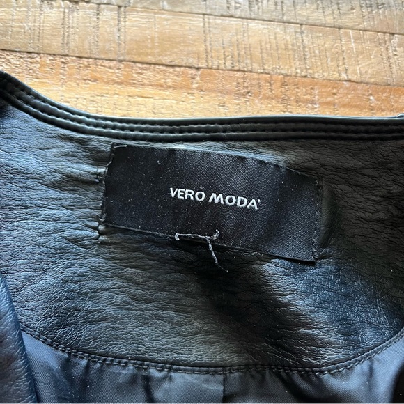 Leather moto jacket - Picture 4 of 6